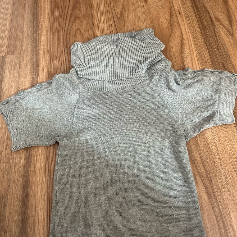 & Other Stories Gray Knit Top